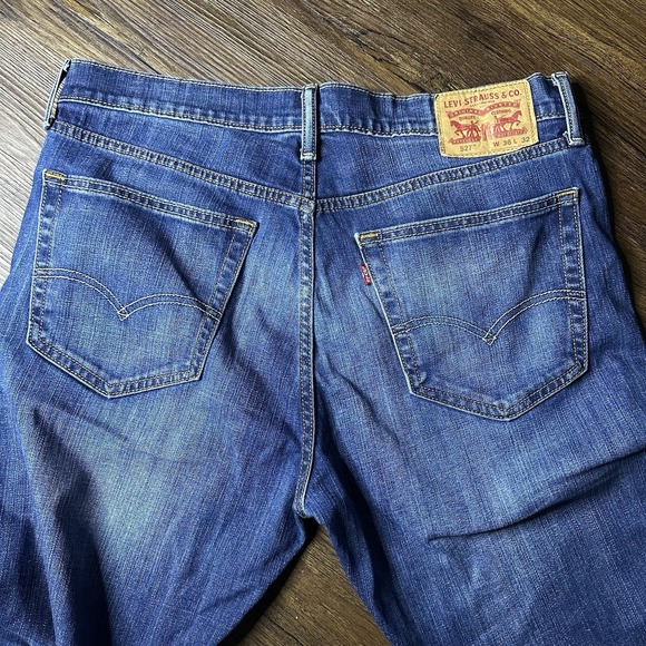 Levis 527 Jeans Mens 36x32 Blue Denim Low Rise Bootcut Whiskers Y2K Cowboy Cut - Picture 9 of 11